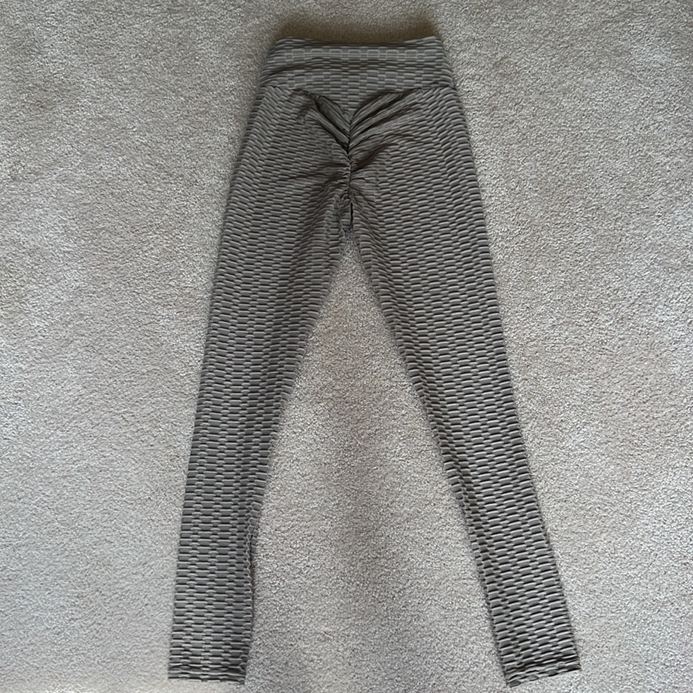(NWOT) Tan TikTok Leggings - Picture 4 of 6